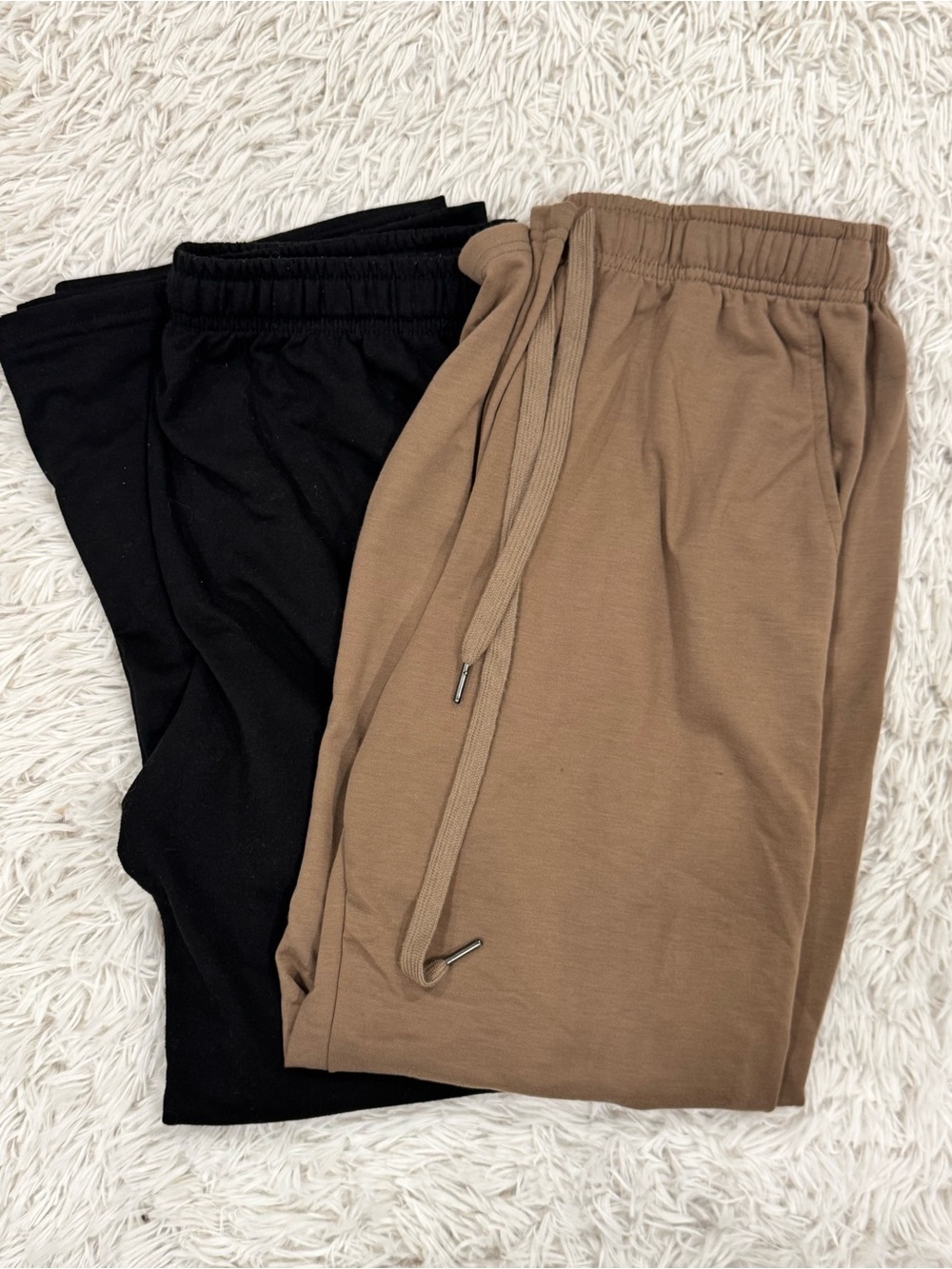 Set of 2 Elastic-Waist Drawstring Sweats in Black and Brown